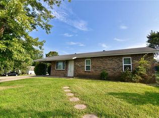 901 N St, Barling, AR 72923