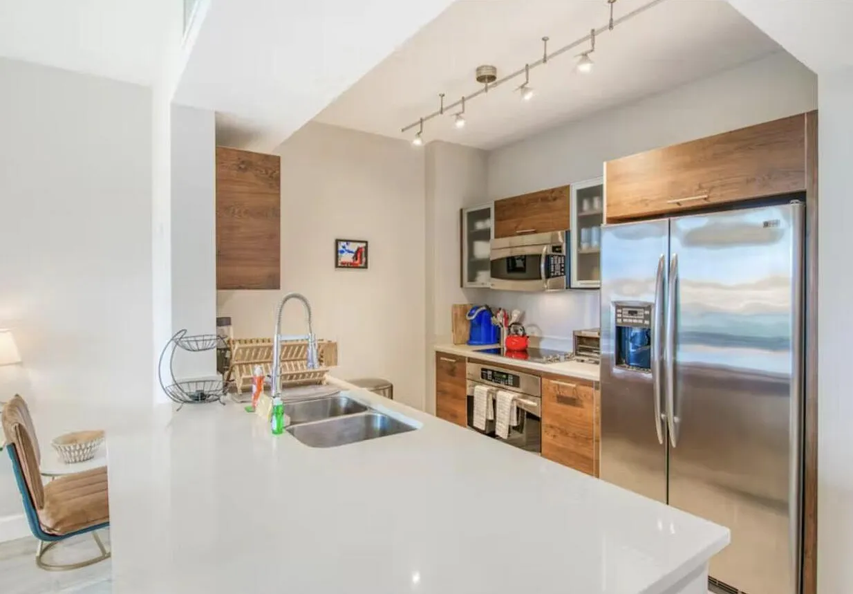 1 bed, 1.0 bath, 690 sqft, $3,725 — Photo 4