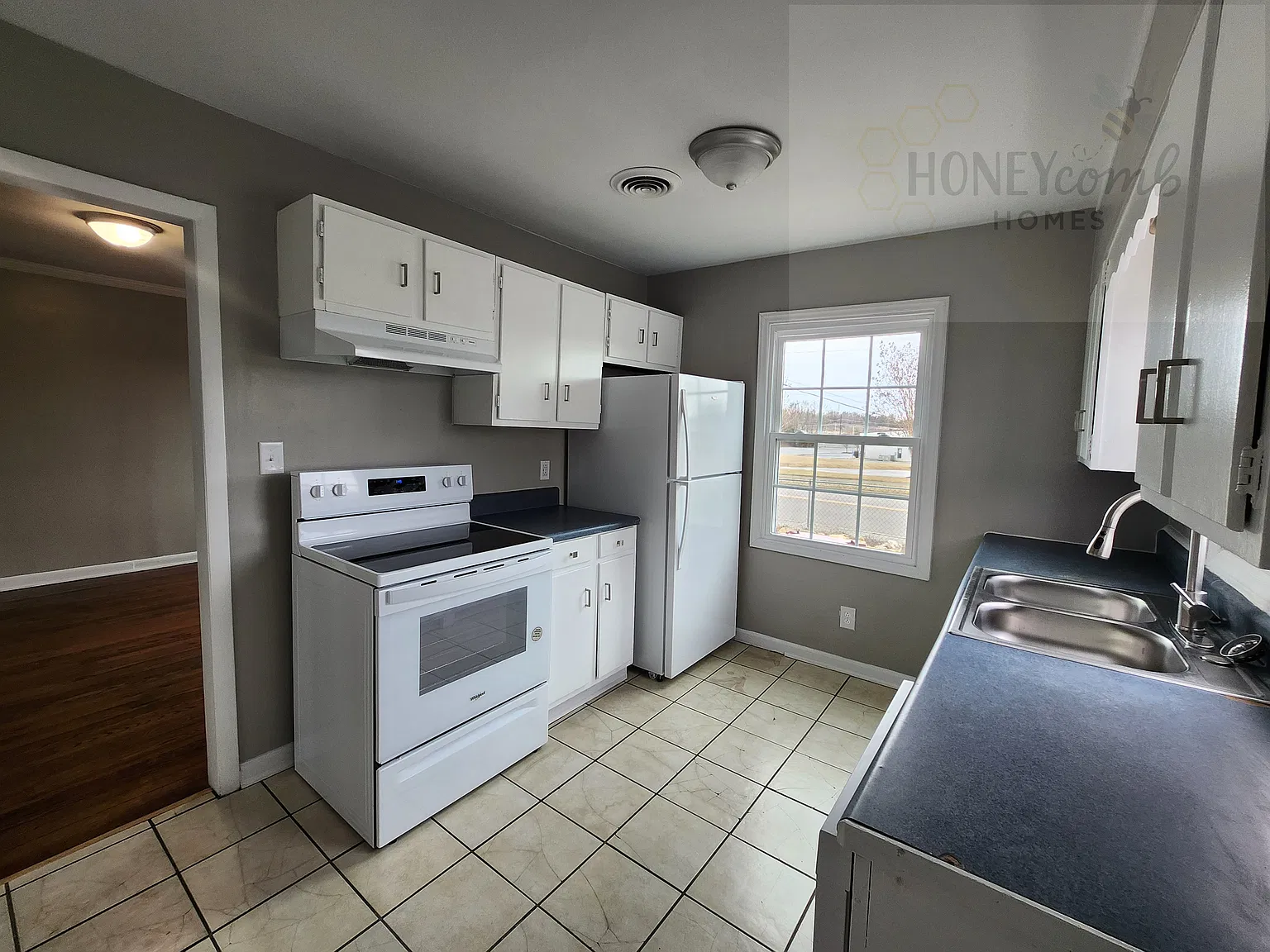 2 bed, 850 sqft, $1,070 — Photo 2
