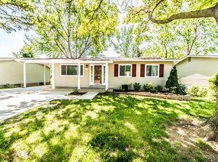 12026 Glenoak Dr, Maryland Heights, MO 63043
