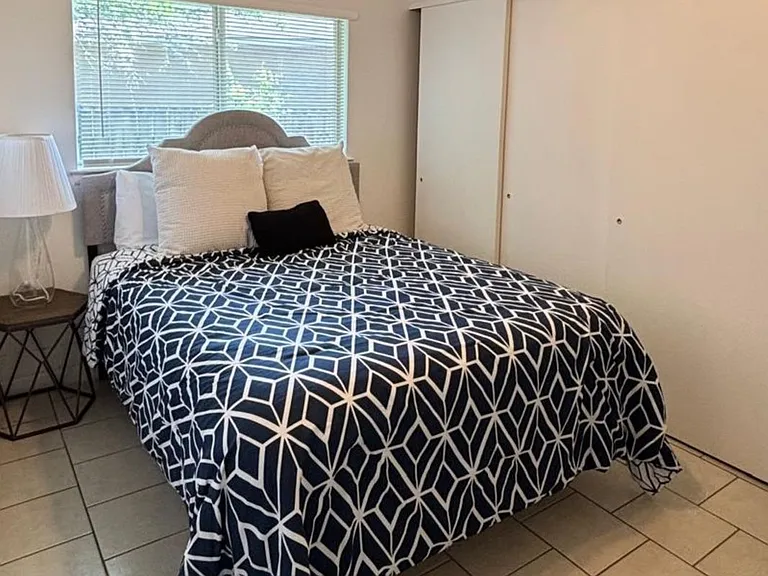 7306 Huntwood Cir — Photo 13