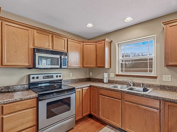 4th image of 1570 Savannah Cir Unit A1