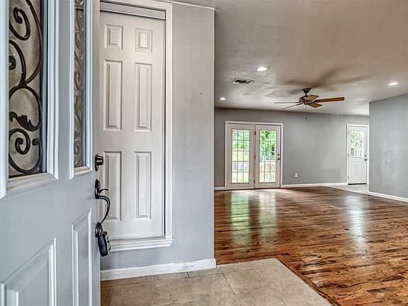 3rd image of 2008 Myrtlewood Dr