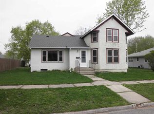 927 Mechanic St, Osage, IA 50461