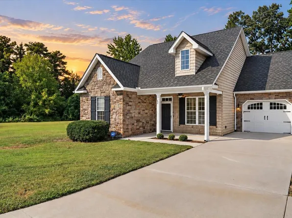 897 Old Rock Rd, Clarksville, VA 23927