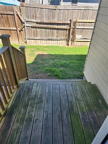 2127 Franklin Ct — Photo 9