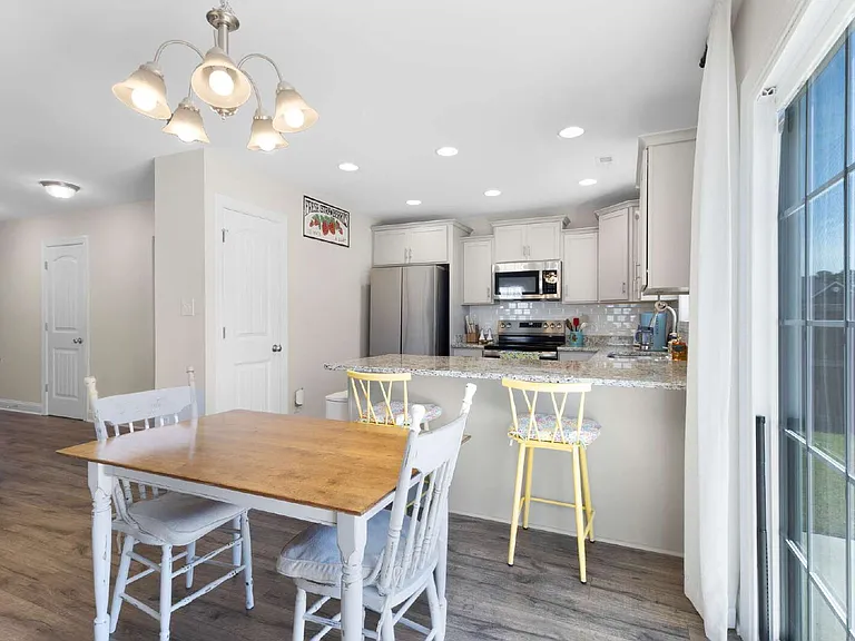 217 Lookout Ln — Photo 11
