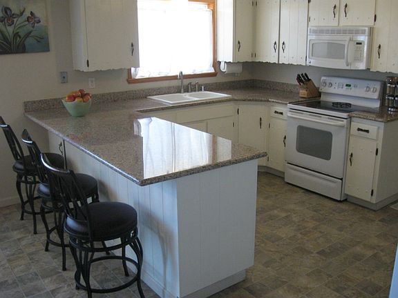 5th image of 3101 15th Street Pl SW