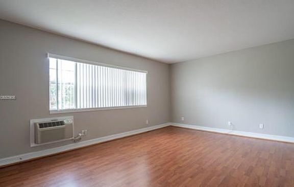 4th image of 10150 E Bay Harbor Dr