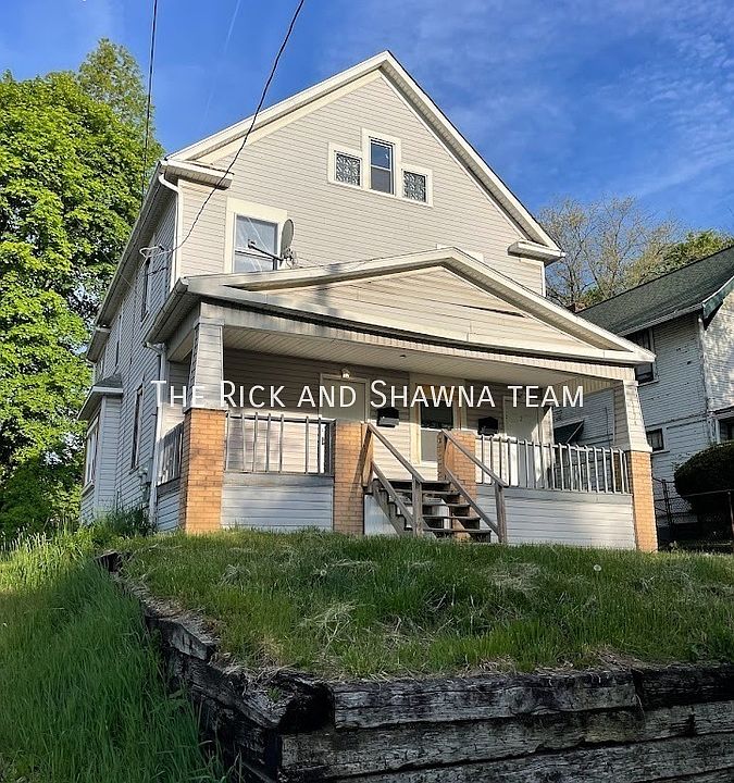 1st image of 1174 La Croix Ave #2