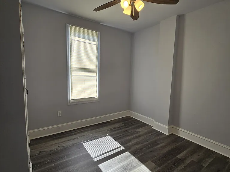 2863 N Stillman St — Photo 9