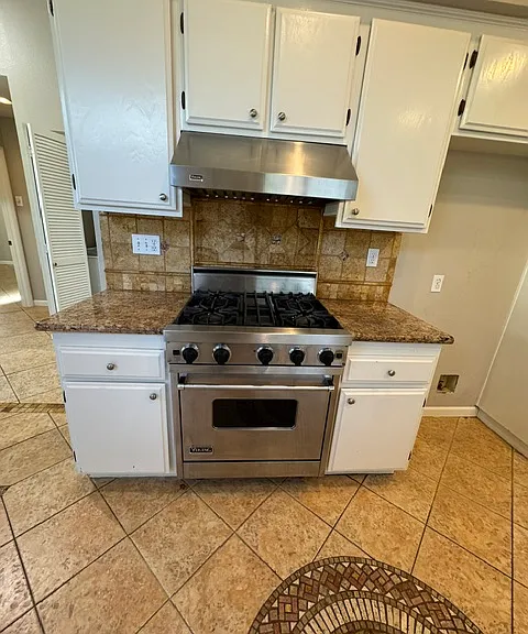 7878 Pineridge Ct — Photo 10