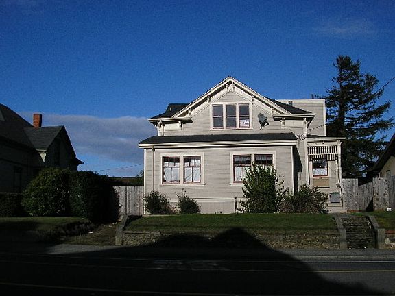 2nd image of 1231 Myrtle Ave #C