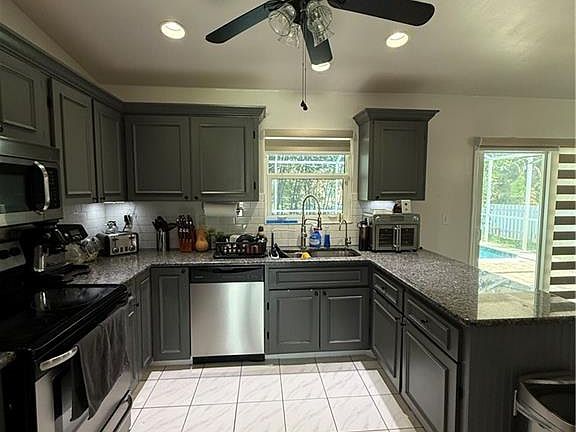3rd image of 8341 CARDINAL RD