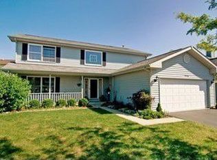 5216 Acacia Ct, Gurnee, IL 60031