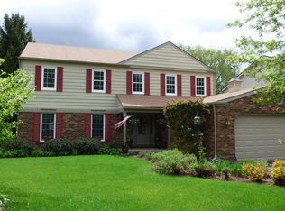 109 Lorraine Dr, Lake Zurich, IL 60047