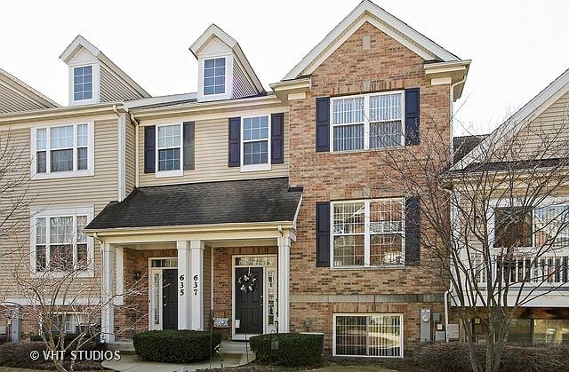 1st image of 637 N Hidden Prairie Ct