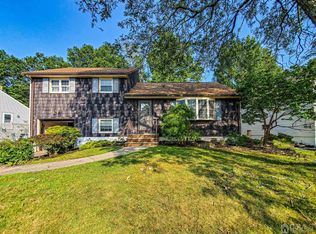 28 Heathcote Ave, Edison, NJ 08817