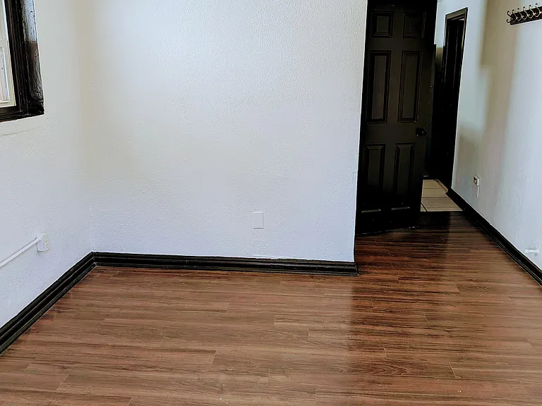 932 Fern Ave SE #B — Photo 6