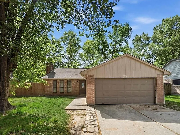 4542 Algernon Dr — Photo 1