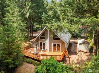 10913 Pioneer Dr, Anderson Island, WA
