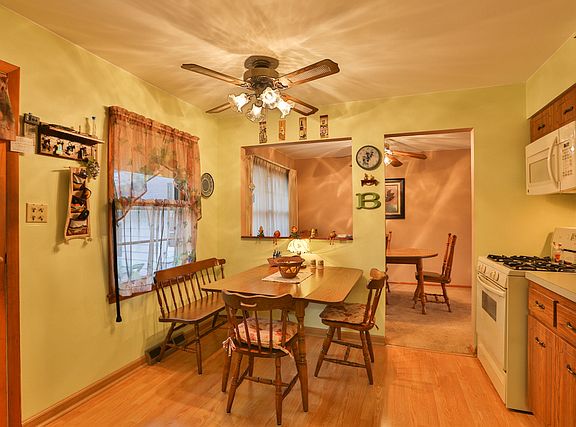 4th image of 18901 Wildwood Ave