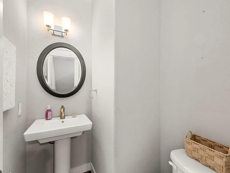 1314 W 21st St #B — Photo 22