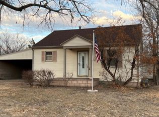 404 Park St, Larned, KS 67550