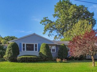 39 Beresford St, Lawrence, MA 01843