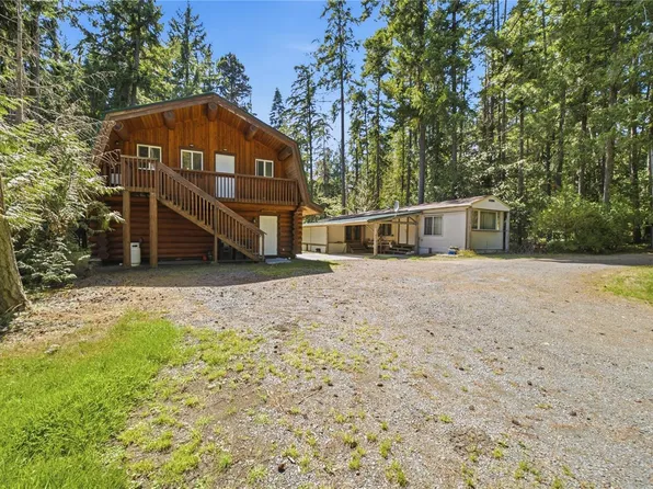 700 Fern Rd E, Qualicum Beach, BC V9K 1M3