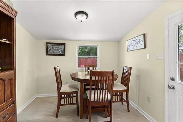 1609 Auburn Ave — Photo 5