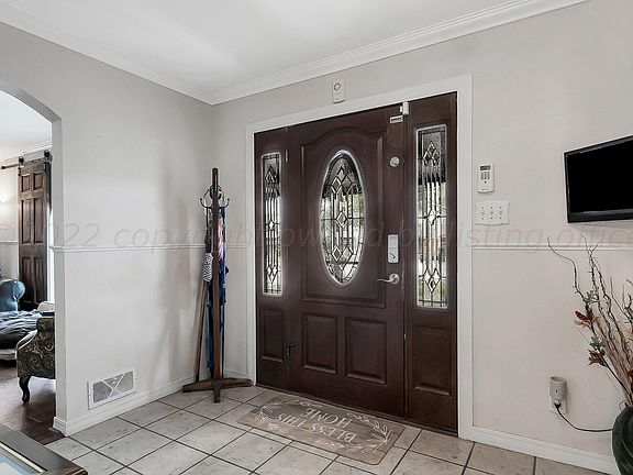 5th image of 1813 Grape St