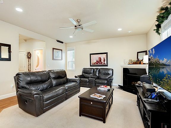 2nd image of 9912 NE 28th Pl