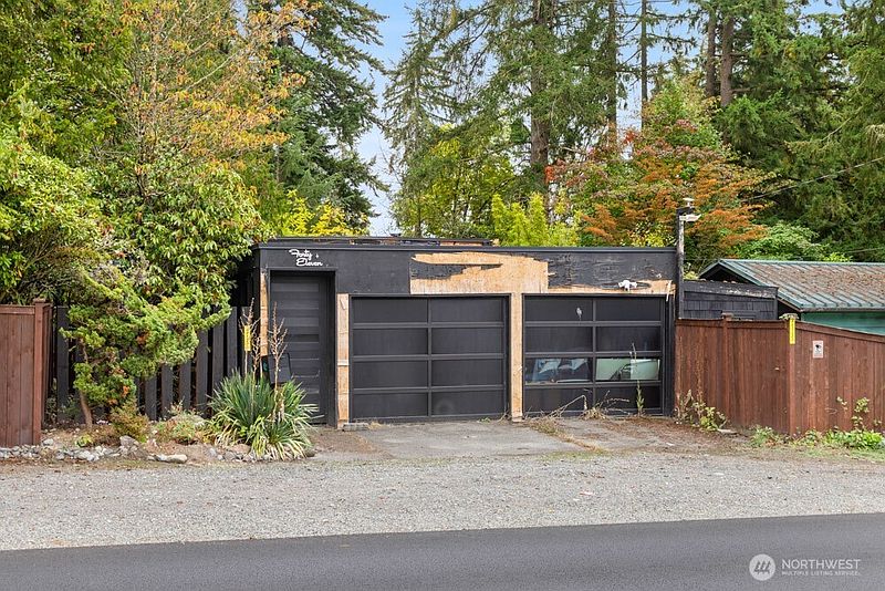2nd image of 4011 Alameda Avenue