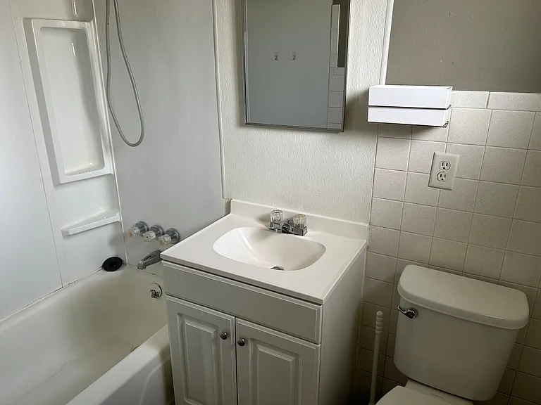 217 N Hamilton St #11 — Photo 6