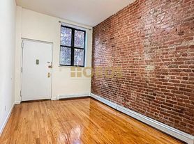 200 E 7th St, New York, NY