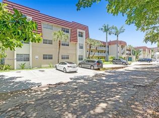 1300 Moffett St APT 307, Hallandale, FL 33009