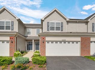 1129 Hawk Hollow Dr, Yorkville, IL 60560
