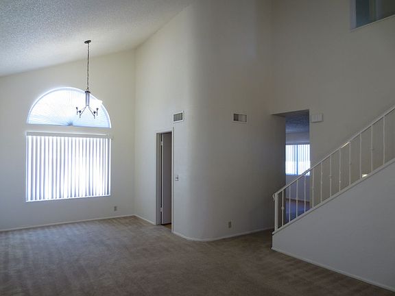2nd image of 18422 N 16th Pl