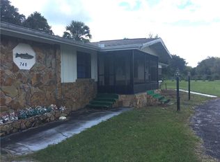 740 NE 3rd St, Crystal River, FL 34429