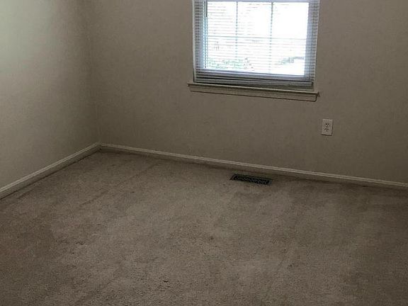 3rd image of 2788 Sikes Ct