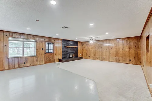 305 Yaupon St Photo 1
