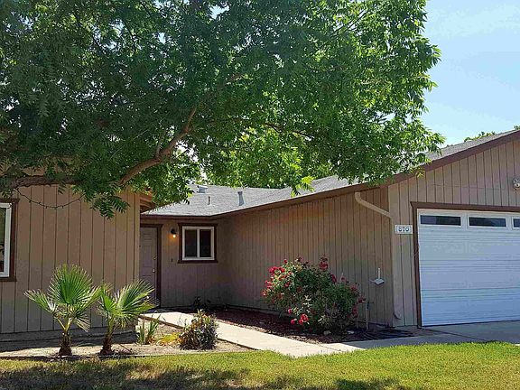 3rd image of 870 E Cinnamon Dr