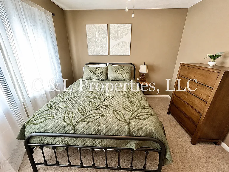256 Sherwood Dr — Photo 17