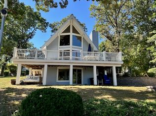 311 Holiday Dr, Somonauk, IL 60552