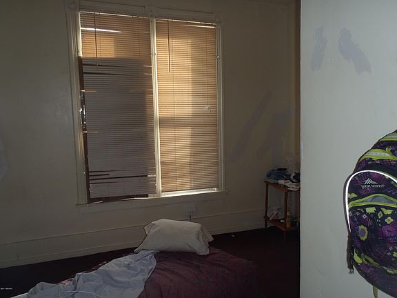 3rd image of 234 Powell St SE