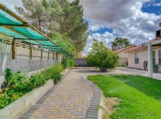 6432 Chippindale Ln, Las Vegas, NV 89108