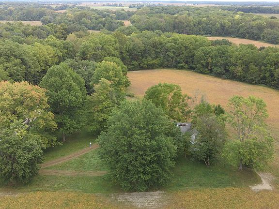 4th image of 3183 E County Road 1000 S