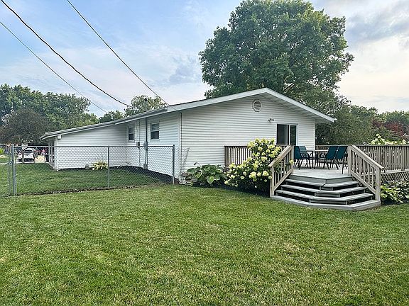 4th image of 2117 Saint Michael Ct S
