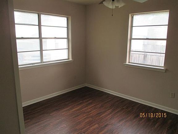 5th image of 681 En 15th St APT C